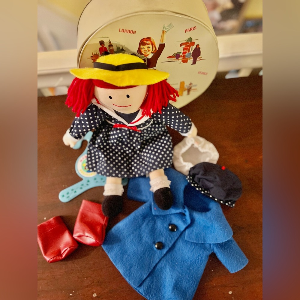 Vintage 90s Madeline Doll - Picture 5 of 6